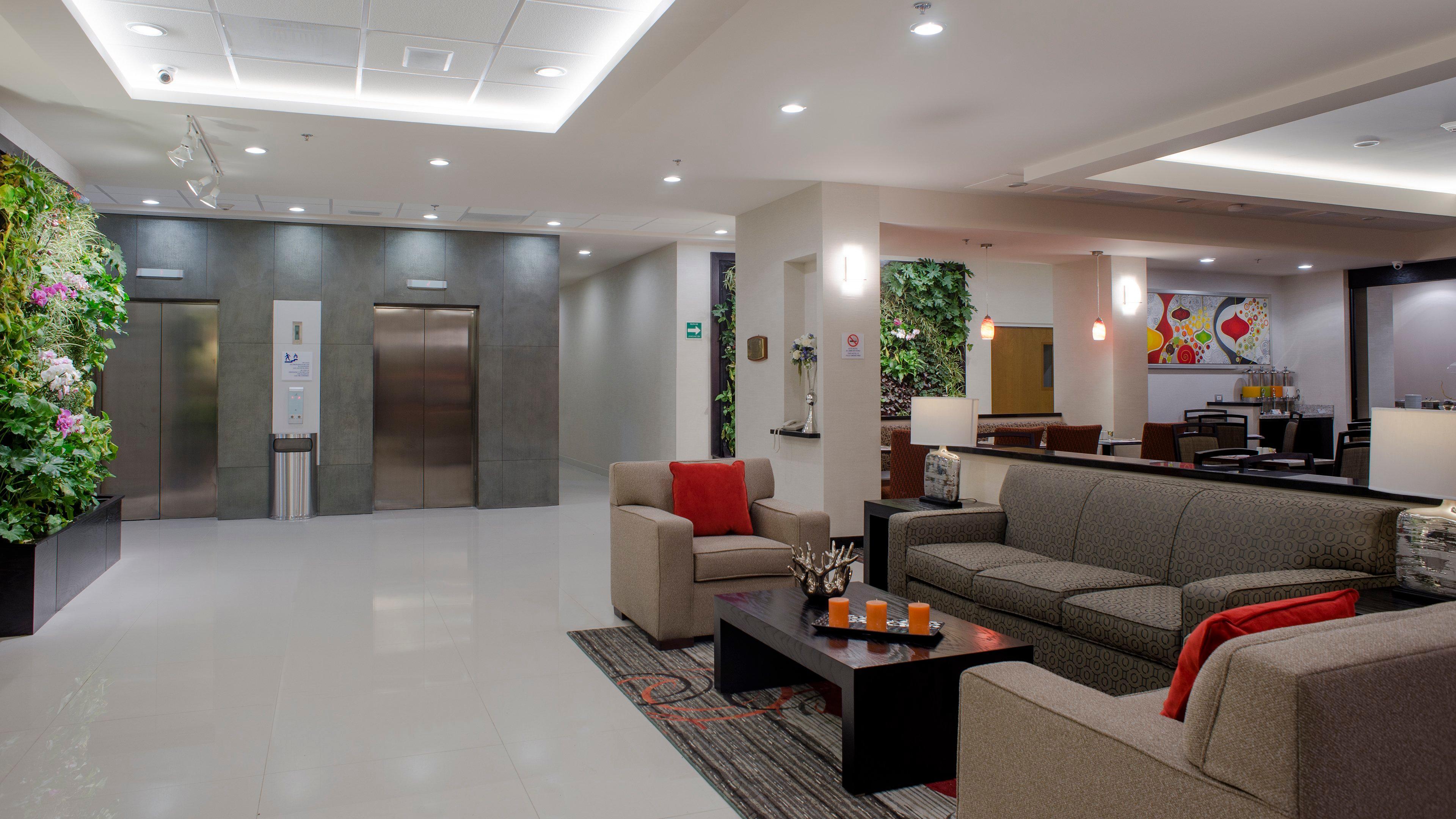 Holiday Inn Express & Suites Chihuahua Juventud By Ihg Exteriör bild