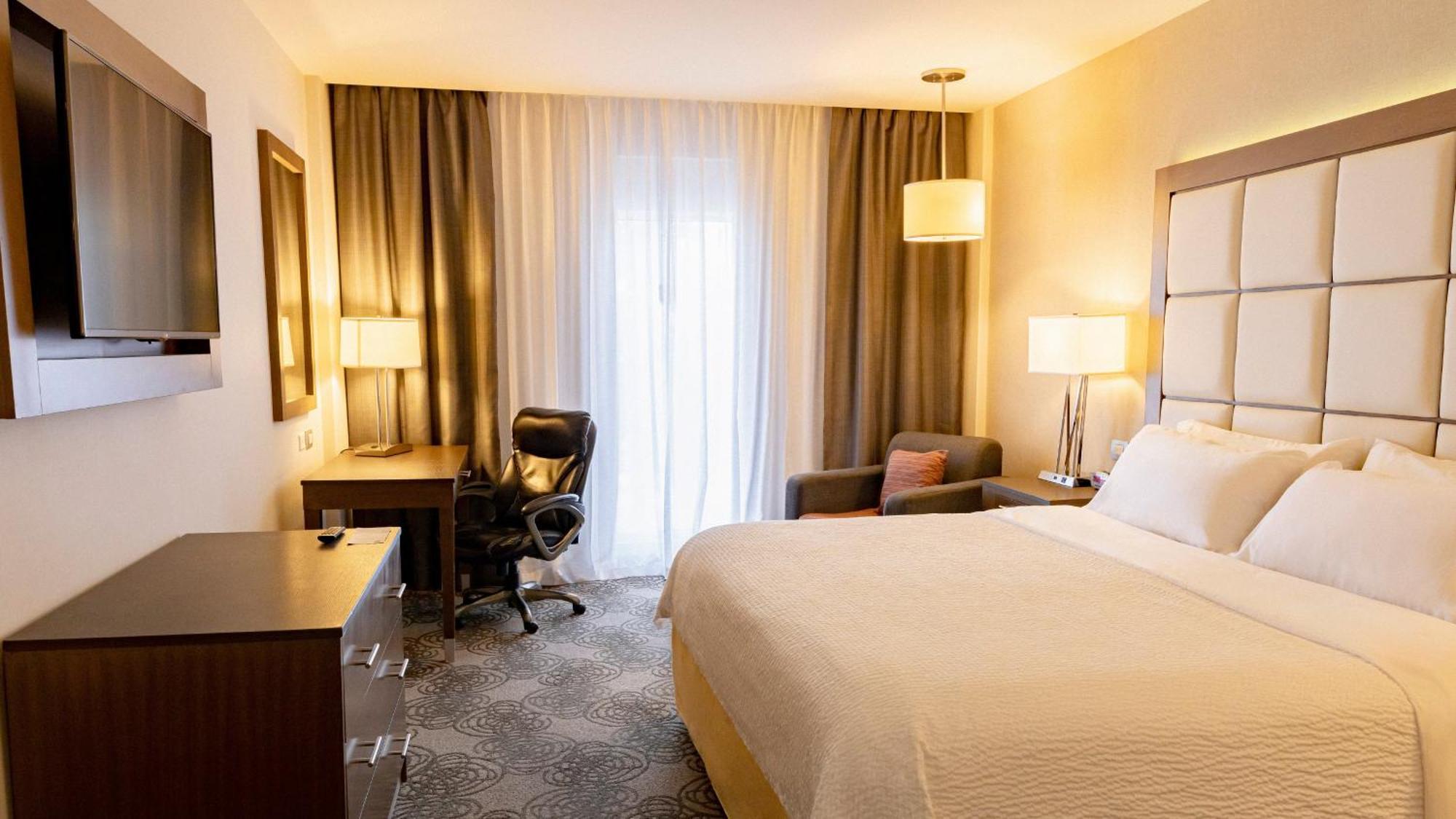 Holiday Inn Express & Suites Chihuahua Juventud By Ihg Exteriör bild