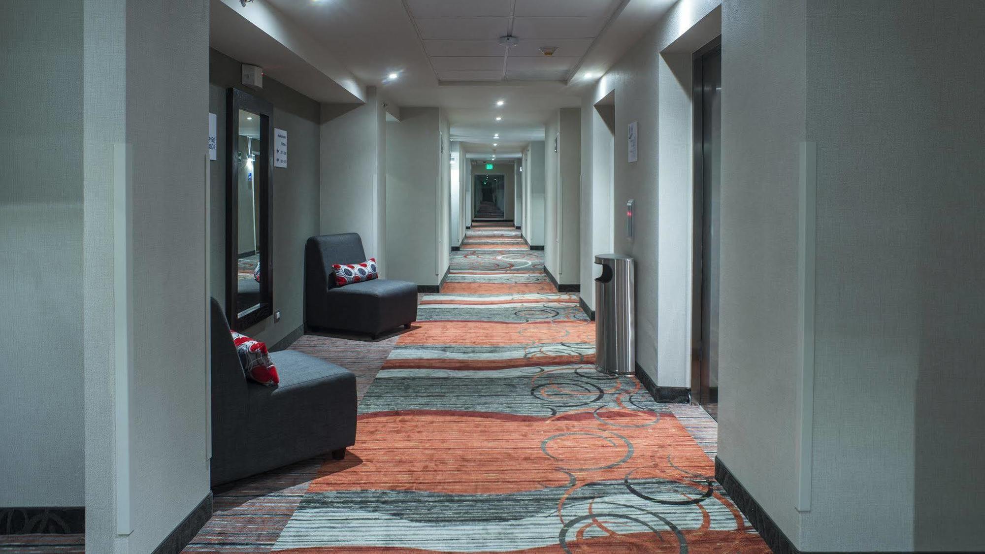 Holiday Inn Express & Suites Chihuahua Juventud By Ihg Exteriör bild