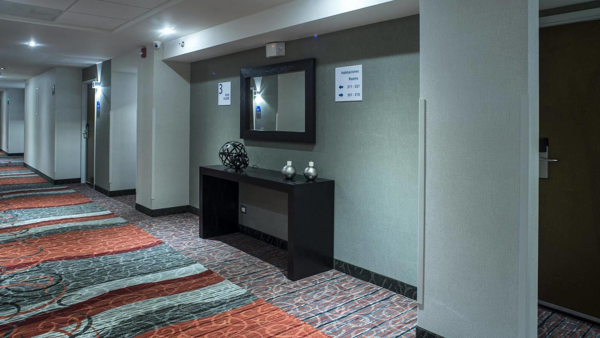 Holiday Inn Express & Suites Chihuahua Juventud By Ihg Exteriör bild